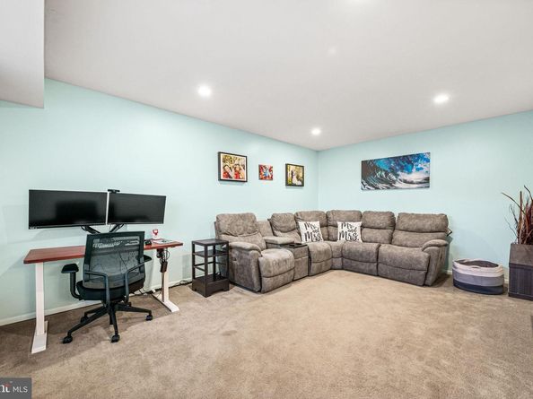 22 Fitzwatertown Road UNIT F4, Willow Grove PA 19090