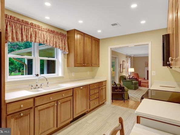 2201 Lydia Place, Vienna VA 22181