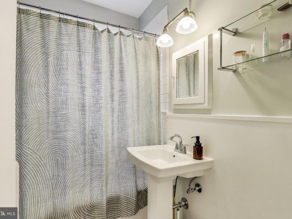 2707 Adams Mill Road NW 206, Washington DC 20009