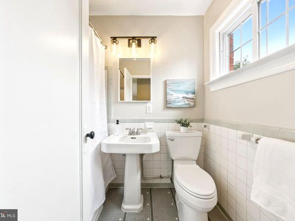3249 Martha Custis Drive, Alexandria VA 22302