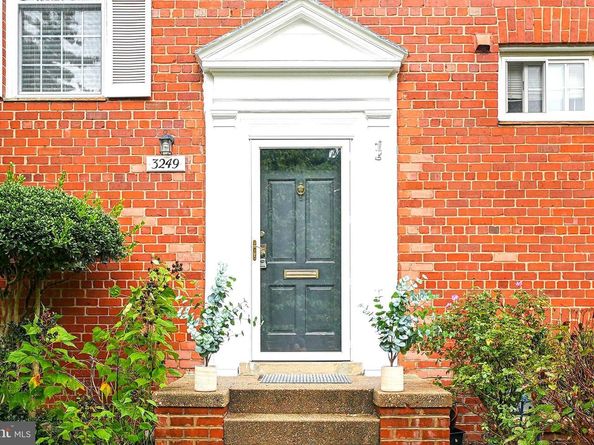 3249 Martha Custis Drive, Alexandria VA 22302