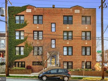 2701 4TH Street NE
