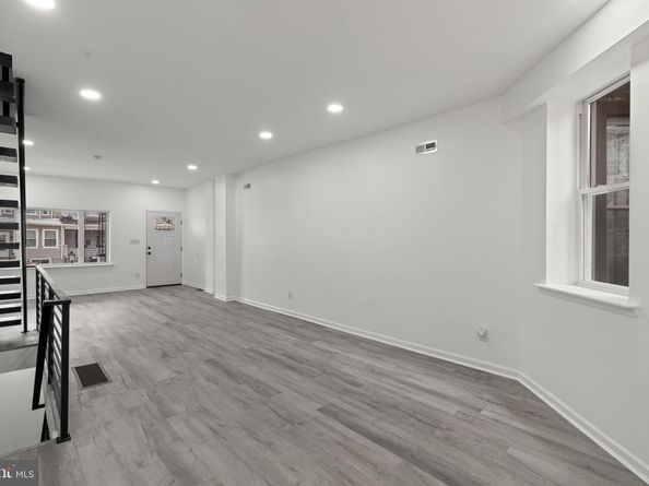 1010 S 51st Street, Philadelphia PA 19143
