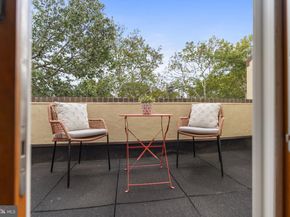 1 Alder Court, Philadelphia PA 19147