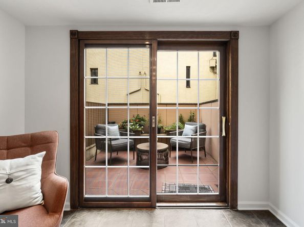 1 Alder Court, Philadelphia PA 19147