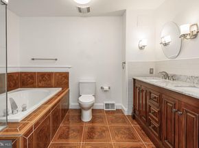 102 Waverly Lane 4, New Hope PA 18938