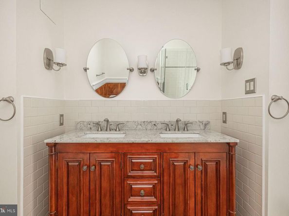 102 Waverly Lane 4, New Hope PA 18938