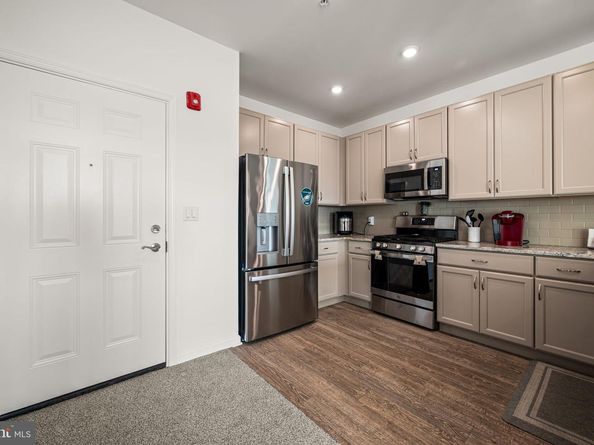 16442 River View Drive, Bristol PA 19007