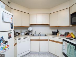 2020 Walnut Street 19K, Philadelphia PA 19103