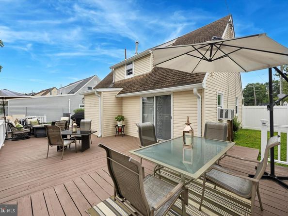 2329 Armstrong Avenue, Holmes PA 19043