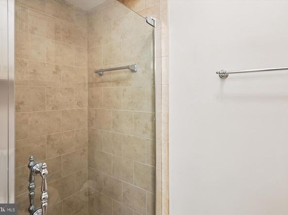 3922 N Glebe Road, Arlington VA 22207