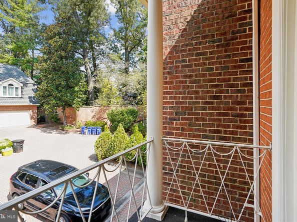 3922 N Glebe Road, Arlington VA 22207