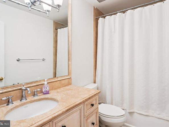 3922 N Glebe Road, Arlington VA 22207
