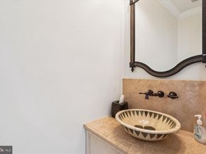 3922 N Glebe Road, Arlington VA 22207