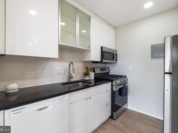 8000 Le Havre Place 21/16, Falls Church VA 22042