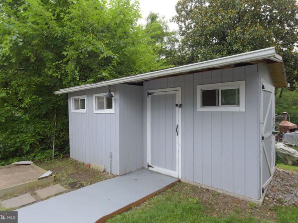3341 Mansfield Road, Falls Church VA 22041