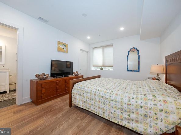 724 N 19TH Street 1, Philadelphia PA 19130