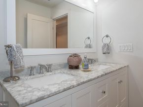 724 N 19TH Street 1, Philadelphia PA 19130
