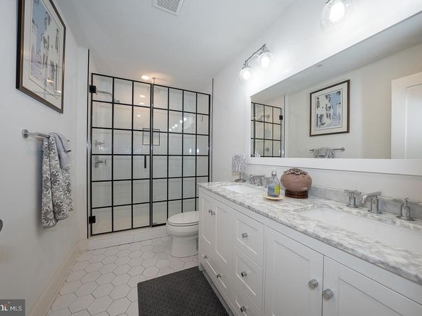 724 N 19TH Street 1, Philadelphia PA 19130