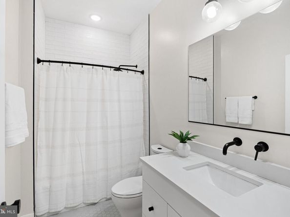 1723 Francis Street 1B, Philadelphia PA 19130