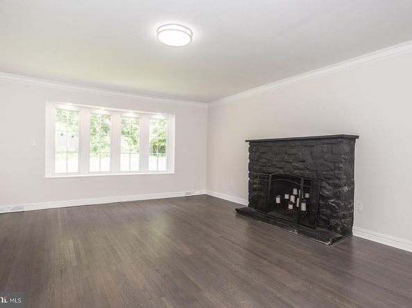 54 Moredon Road, Huntingdon Valley PA 19006