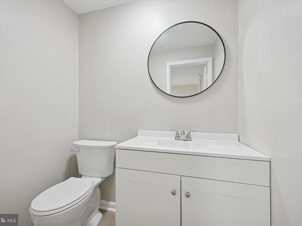 164 Wayne Avenue, Darby PA 19023