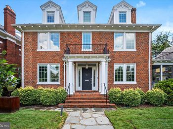 1610 Crittenden Street NW