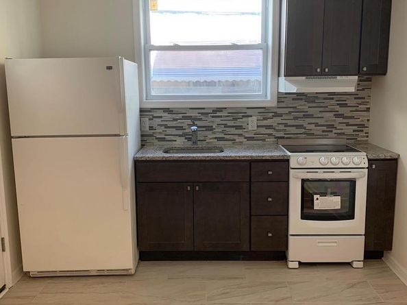 1105 Snyder Avenue, Philadelphia PA 19148