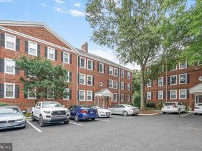 3050 S Buchanan Street S A2, Arlington VA 22206