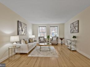 3050 S Buchanan Street S A2, Arlington VA 22206