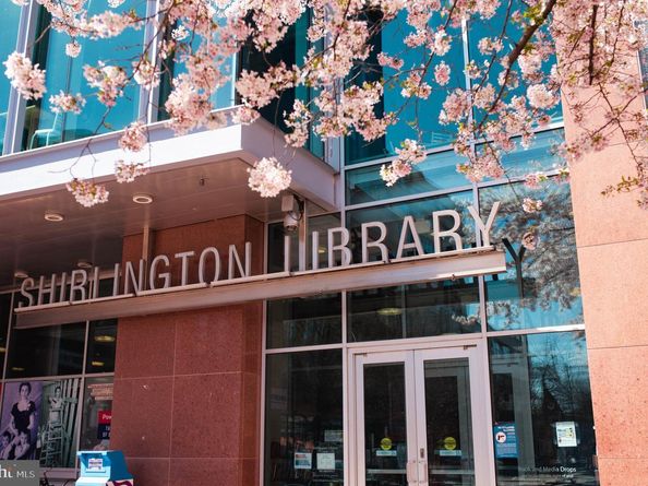 3050 S Buchanan Street S A2, Arlington VA 22206