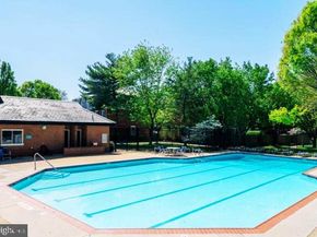 3050 S Buchanan Street S A2, Arlington VA 22206
