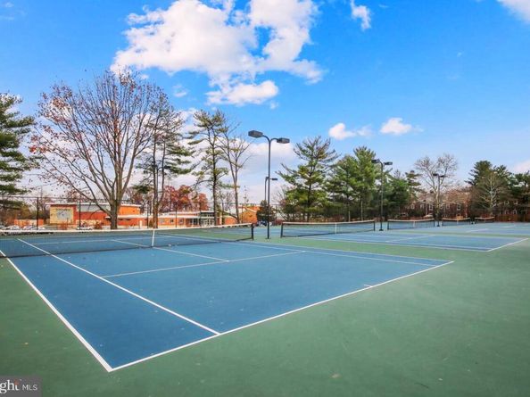 3050 S Buchanan Street S A2, Arlington VA 22206