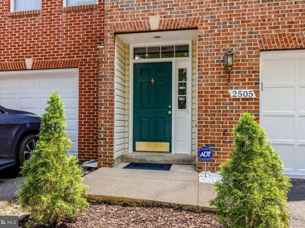 2505 James Madison Circle, Herndon VA 20171