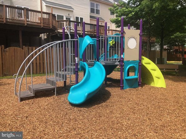 2505 James Madison Circle, Herndon VA 20171