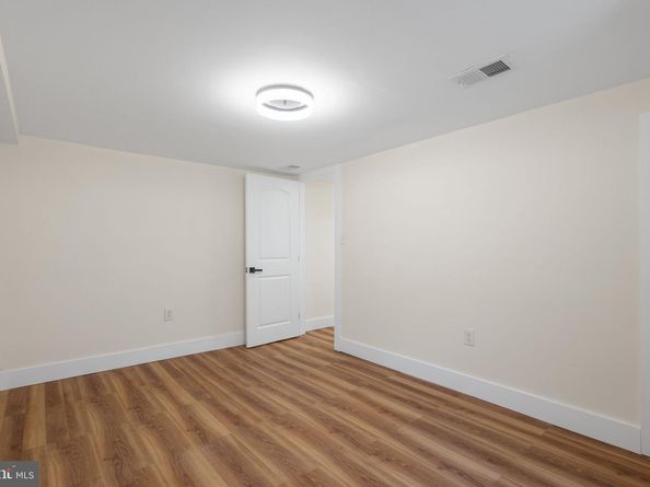 3625 S Four Mile Run Drive, Arlington VA 22206