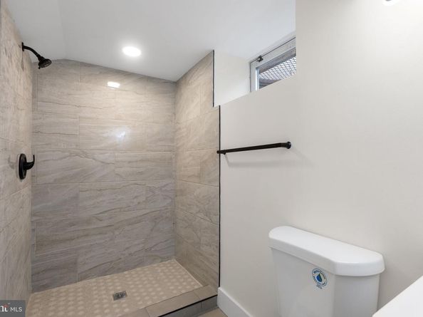 3625 S Four Mile Run Drive, Arlington VA 22206