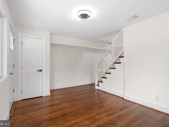 3625 S Four Mile Run Drive, Arlington VA 22206
