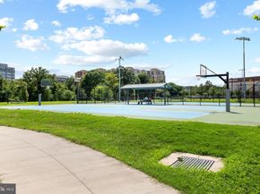 3625 S Four Mile Run Drive, Arlington VA 22206