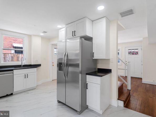 3625 S Four Mile Run Drive, Arlington VA 22206