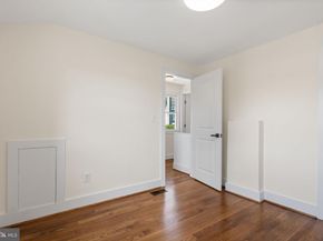 3625 S Four Mile Run Drive, Arlington VA 22206