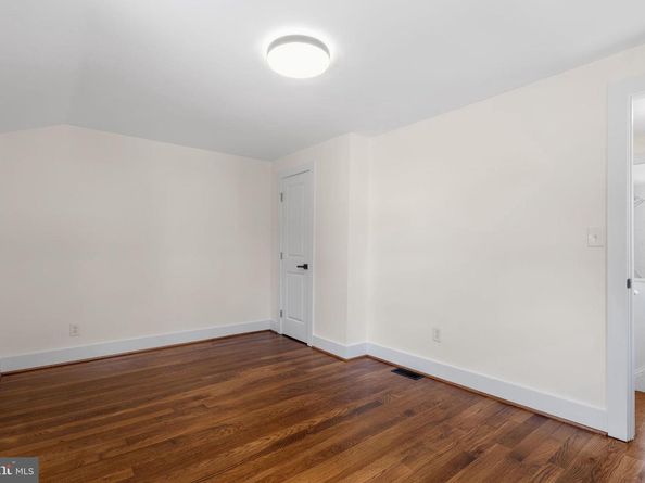 3625 S Four Mile Run Drive, Arlington VA 22206