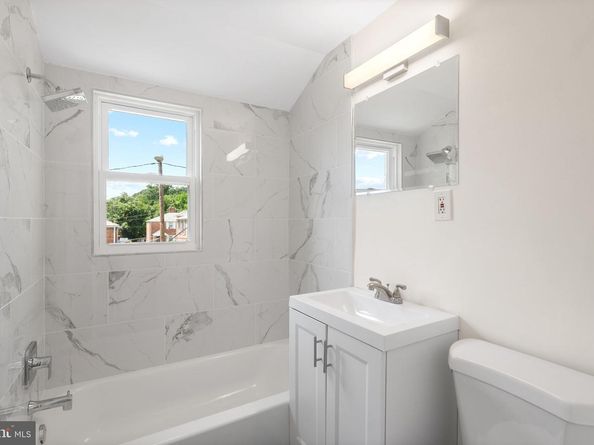 3625 S Four Mile Run Drive, Arlington VA 22206
