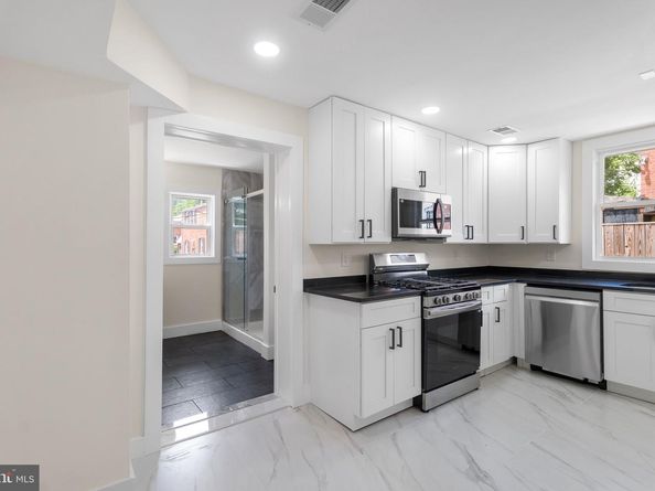 3625 S Four Mile Run Drive, Arlington VA 22206