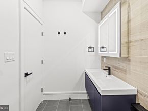 2139 Sears Street, Philadelphia PA 19146