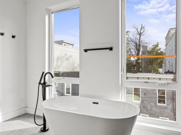 2139 Sears Street, Philadelphia PA 19146