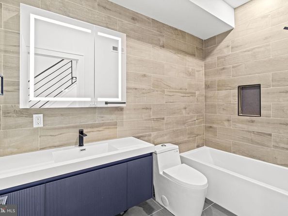 2139 Sears Street, Philadelphia PA 19146