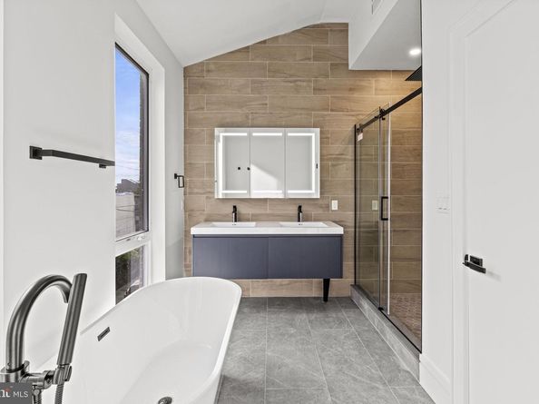 2139 Sears Street, Philadelphia PA 19146