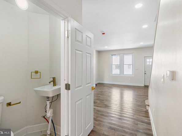 5612 Rodman Street, Philadelphia PA 19143