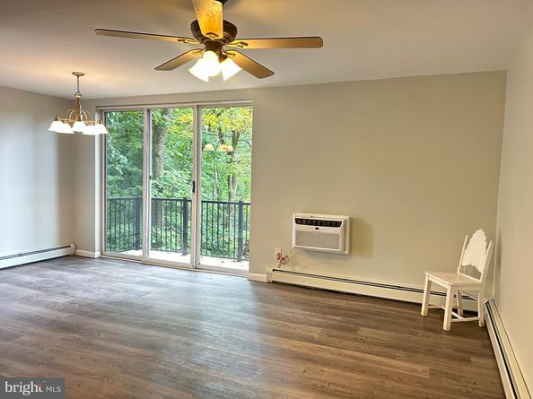 100 E Glenolden F4, Glenolden PA 19036